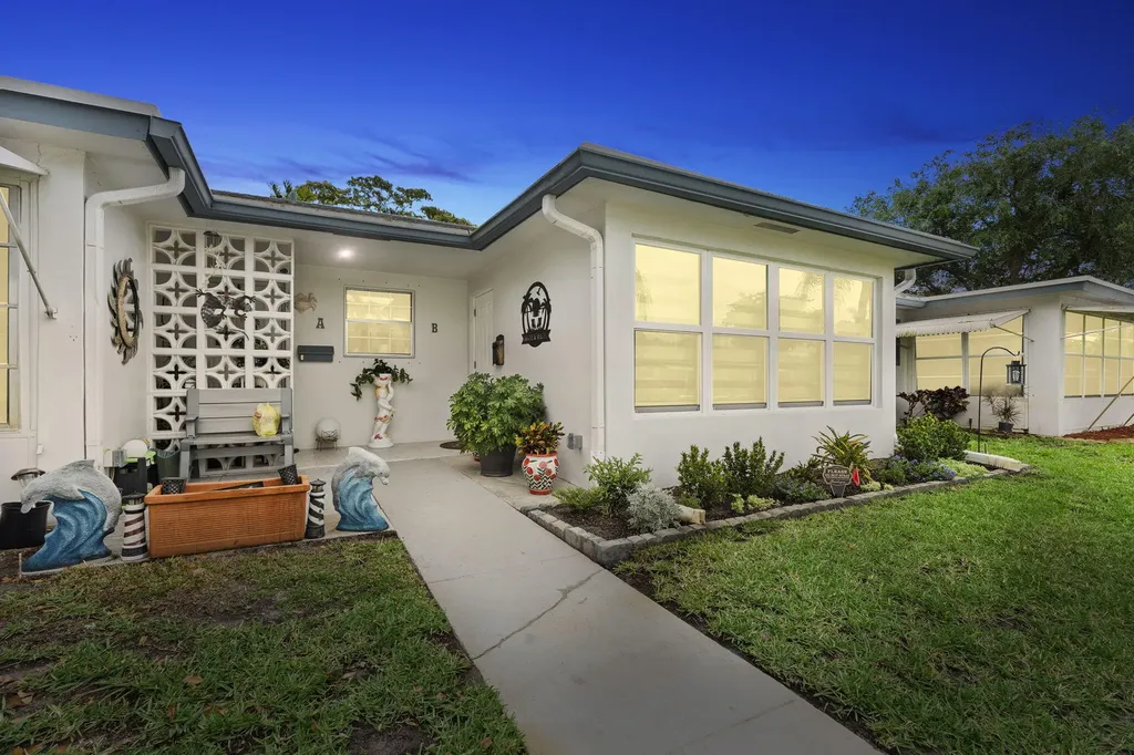 1177 S Drive Circle Delray Beach FL 33445