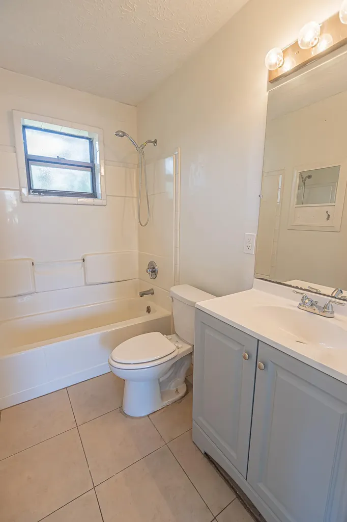 993 SW Cecil Lane Port St Lucie FL 34953