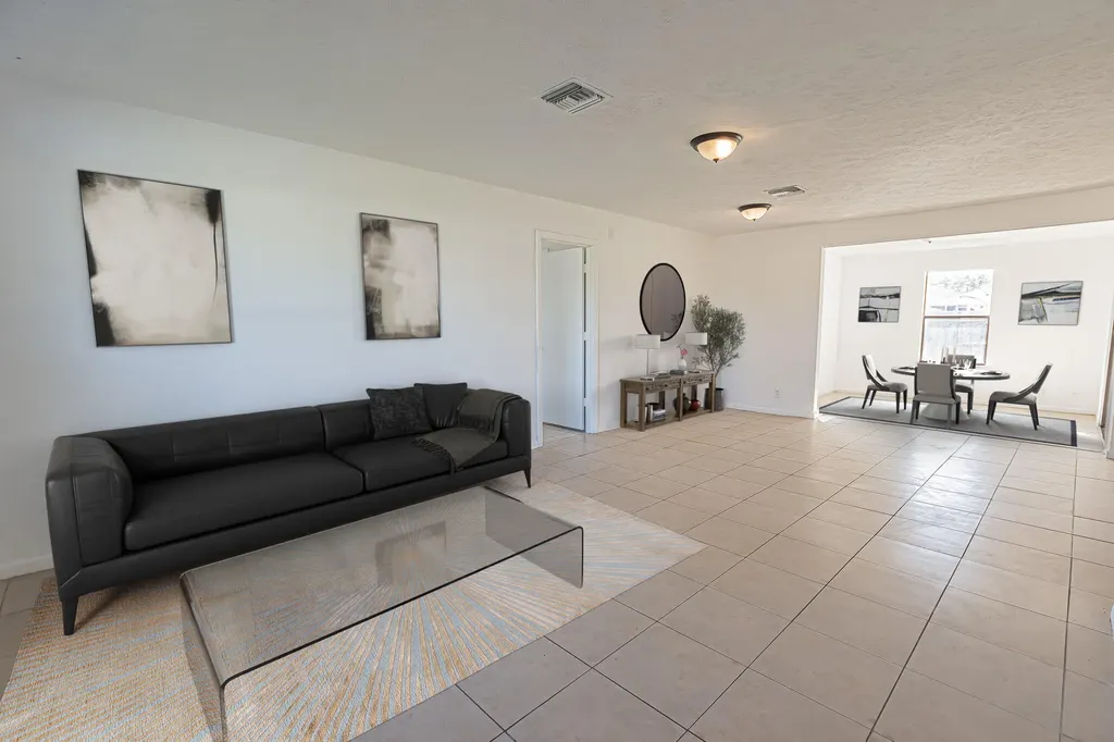 993 SW Cecil Lane Port St Lucie FL 34953