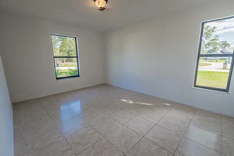 993 SW Cecil Lane Port St Lucie FL 34953