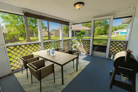 993 SW Cecil Lane Port St Lucie FL 34953