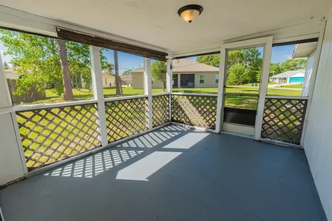 993 SW Cecil Lane Port St Lucie FL 34953
