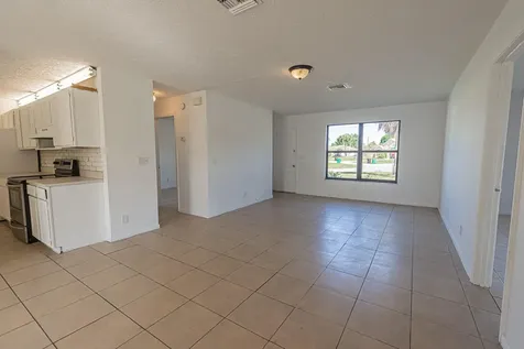 993 SW Cecil Lane Port St Lucie FL 34953