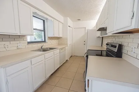 993 SW Cecil Lane Port St Lucie FL 34953