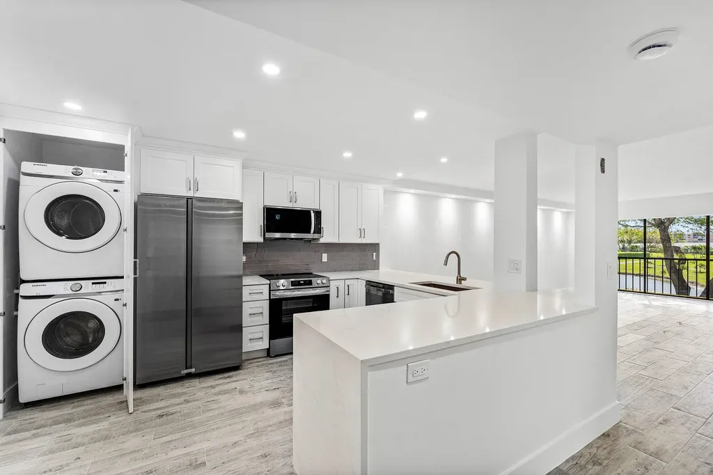 7192 Huntington Lane Delray Beach FL 33446