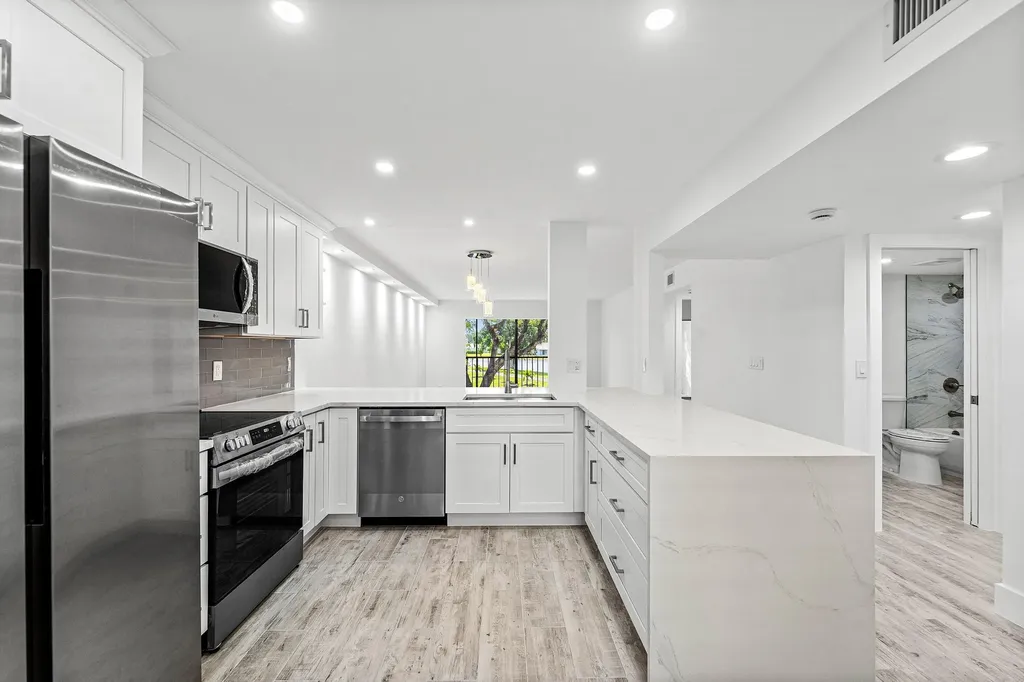 7192 Huntington Lane Delray Beach FL 33446
