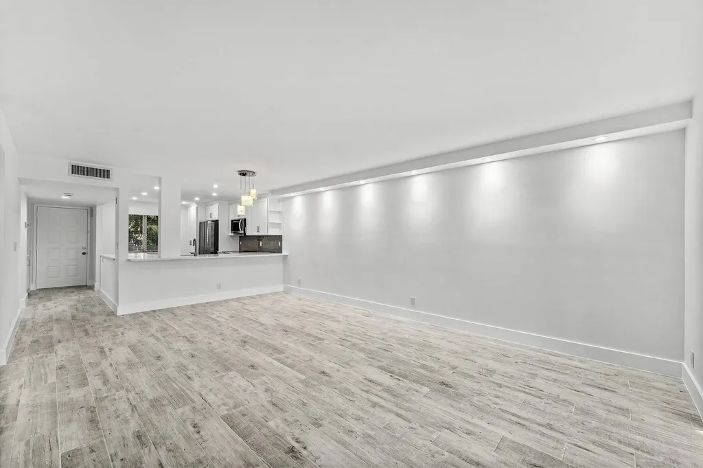 7192 Huntington Lane Delray Beach FL 33446