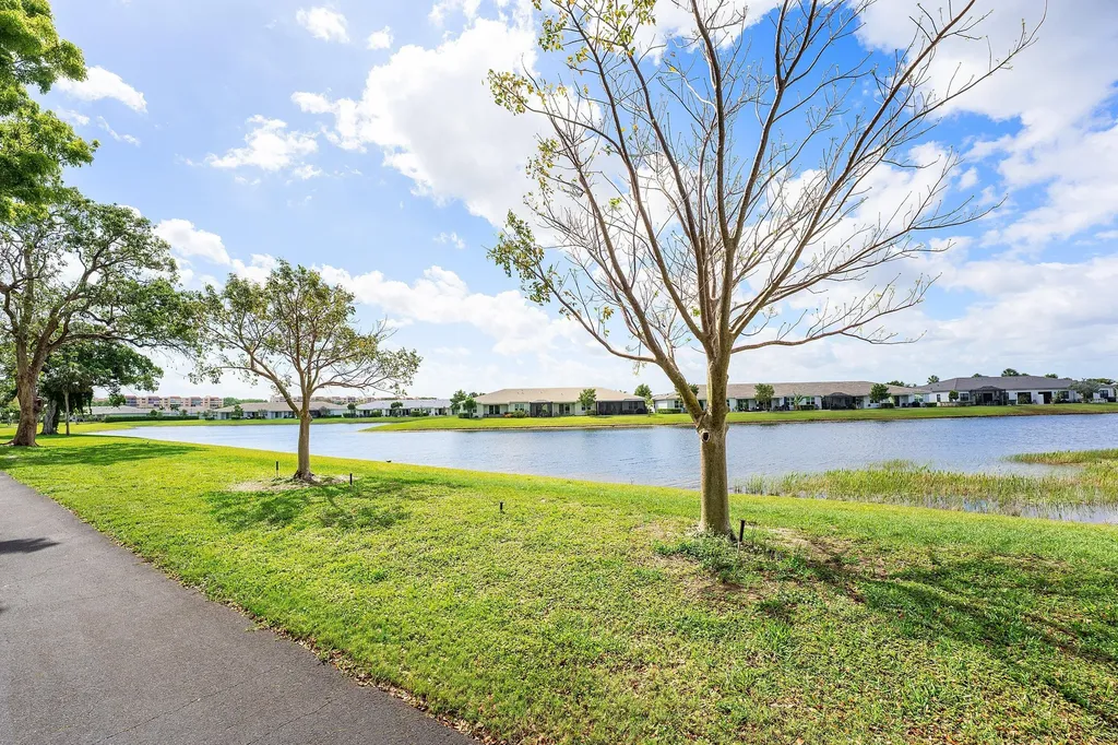 7192 Huntington Lane Delray Beach FL 33446