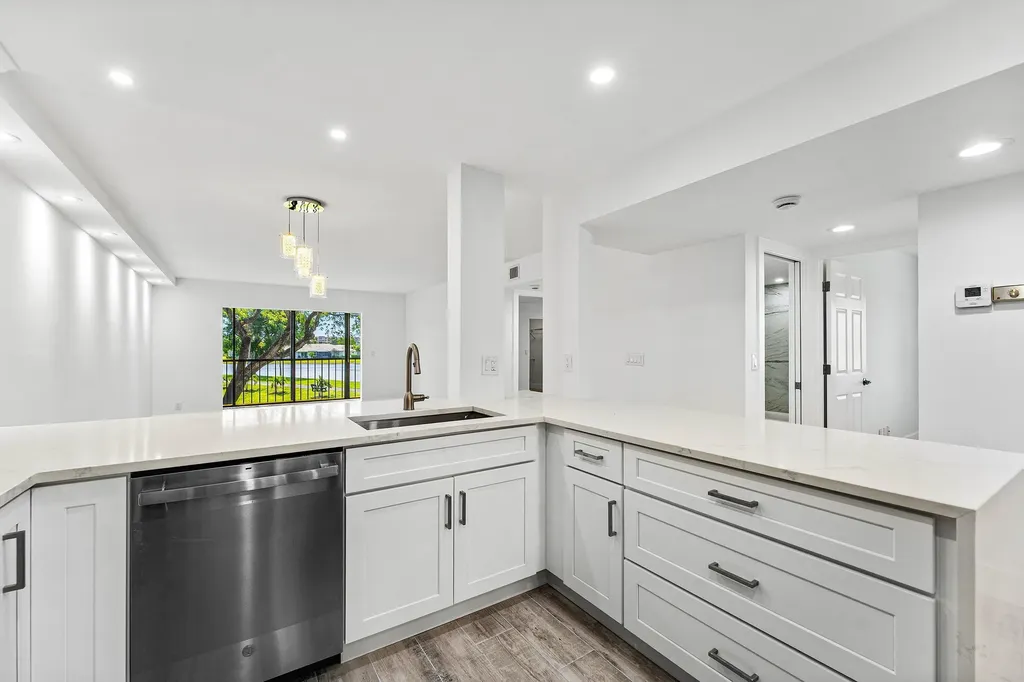 7192 Huntington Lane Delray Beach FL 33446