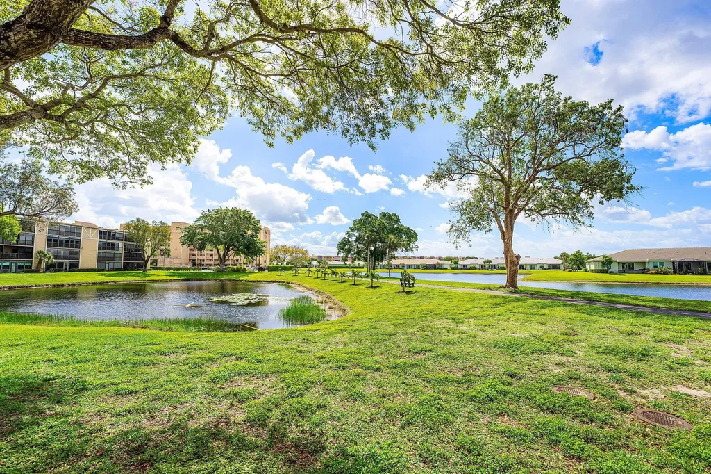 7192 Huntington Lane Delray Beach FL 33446