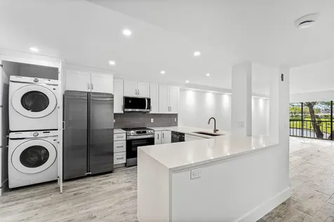 7192 Huntington Lane Delray Beach FL 33446