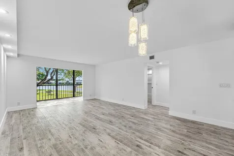 7192 Huntington Lane Delray Beach FL 33446