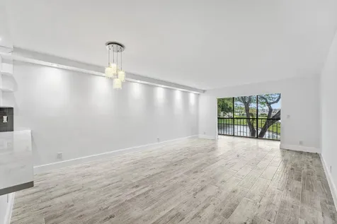 7192 Huntington Lane Delray Beach FL 33446