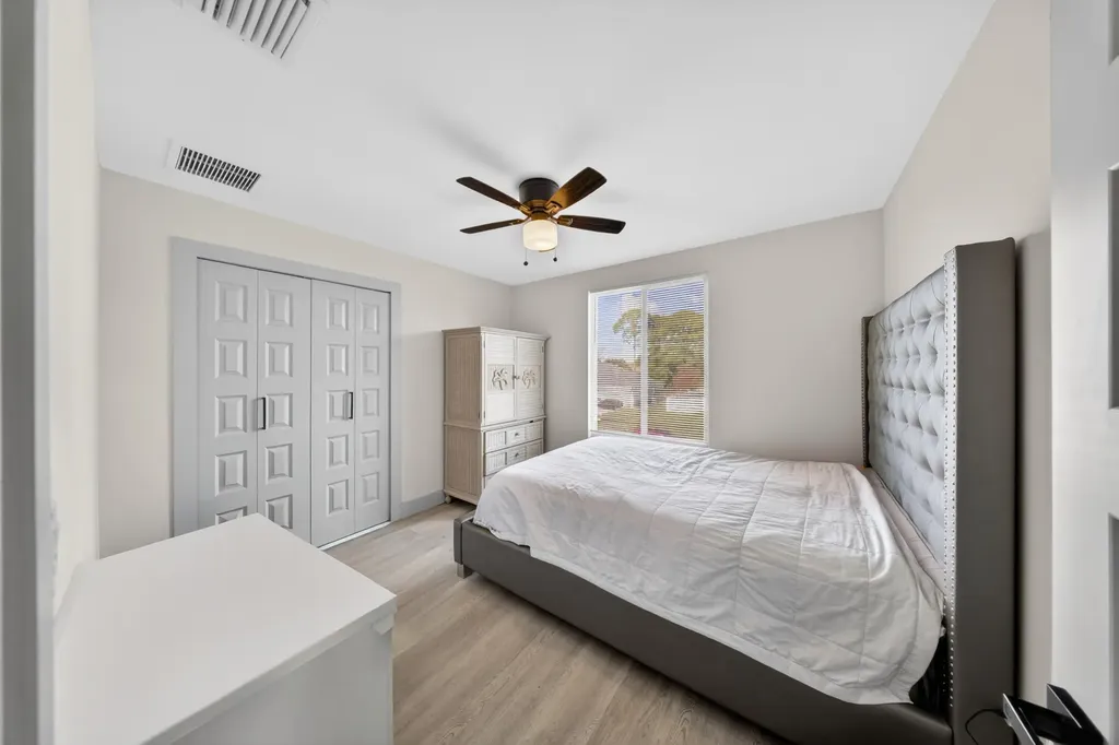 1633 SW Davis Street Port St Lucie FL 34953