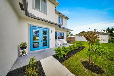 1633 SW Davis Street Port St Lucie FL 34953