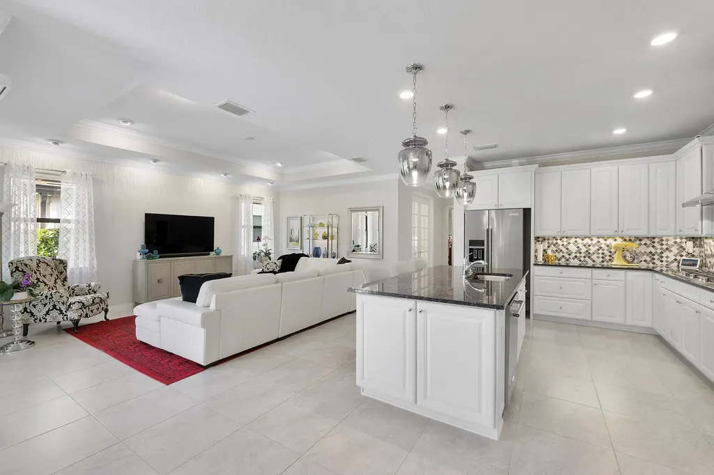 4640 E Pinehurst Trail Trail E Fort Lauderdale FL 33309