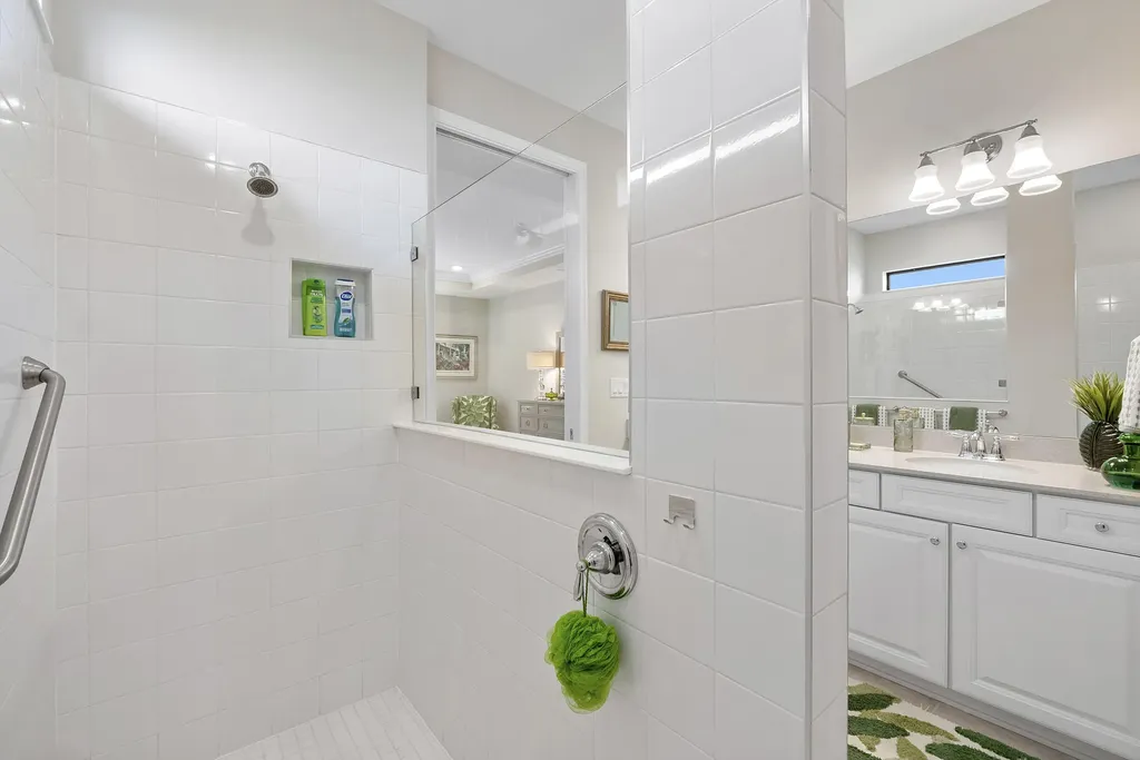4640 E Pinehurst Trail Trail E Fort Lauderdale FL 33309