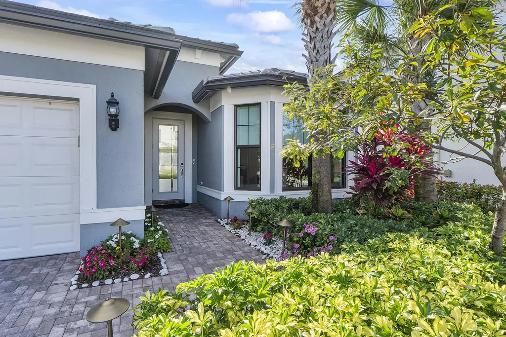 4640 E Pinehurst Trail Trail E Fort Lauderdale FL 33309
