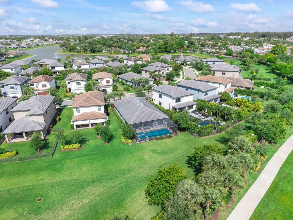 4640 E Pinehurst Trail Trail E Fort Lauderdale FL 33309