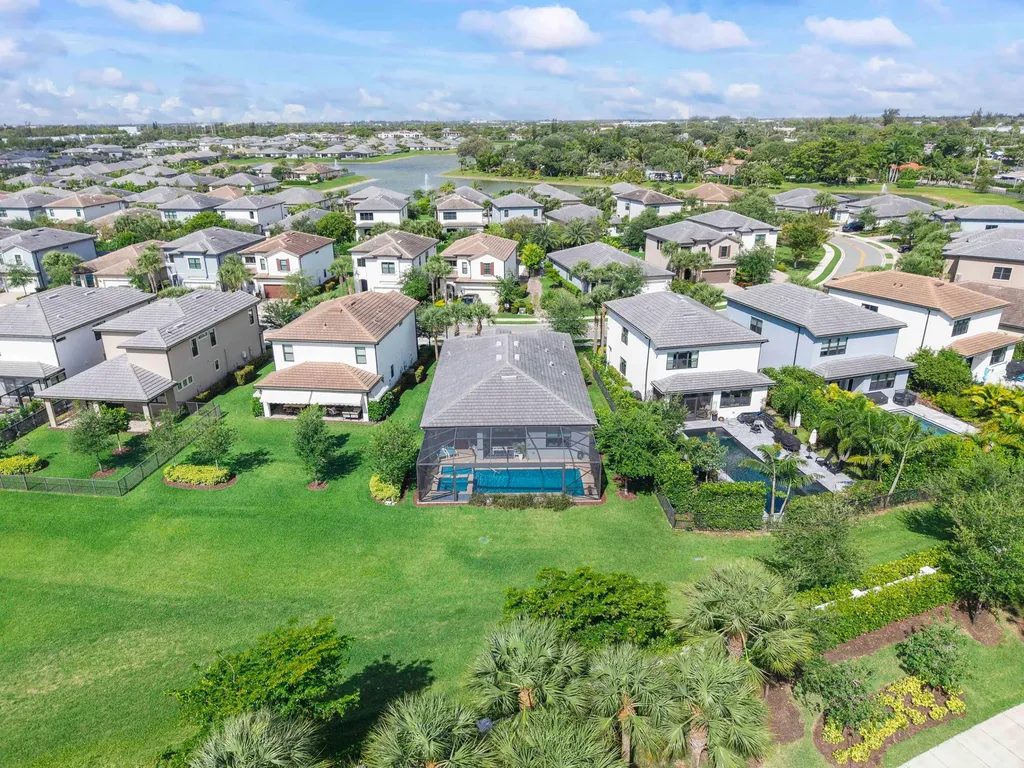 4640 E Pinehurst Trail Trail E Fort Lauderdale FL 33309