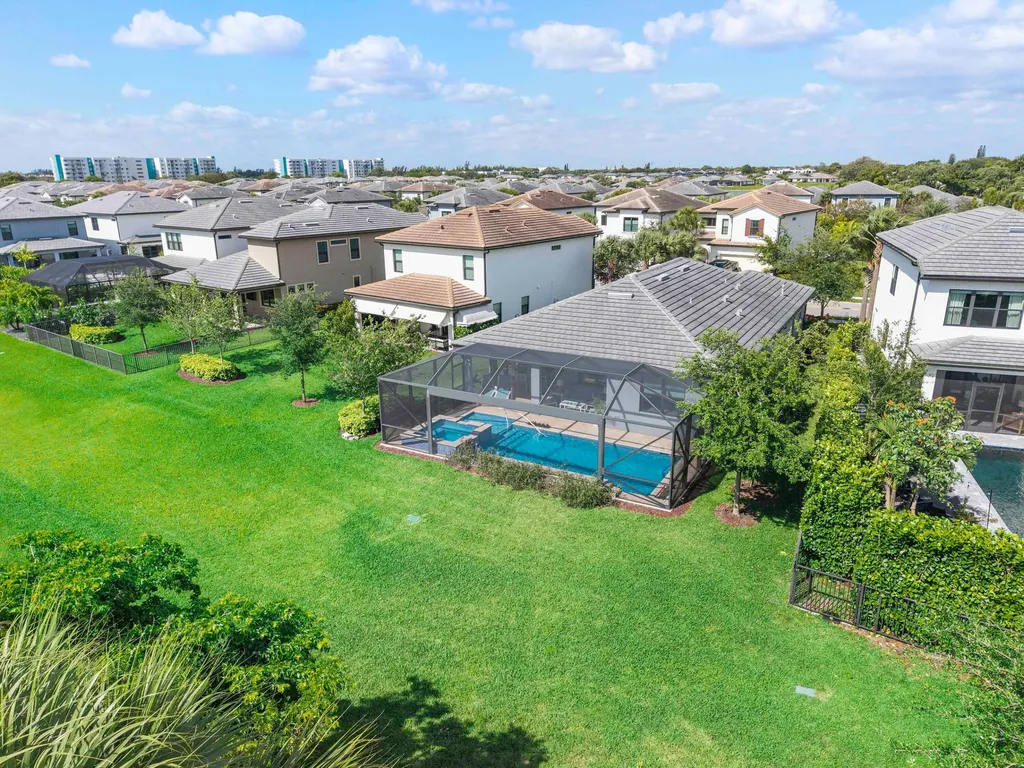 4640 E Pinehurst Trail Trail E Fort Lauderdale FL 33309