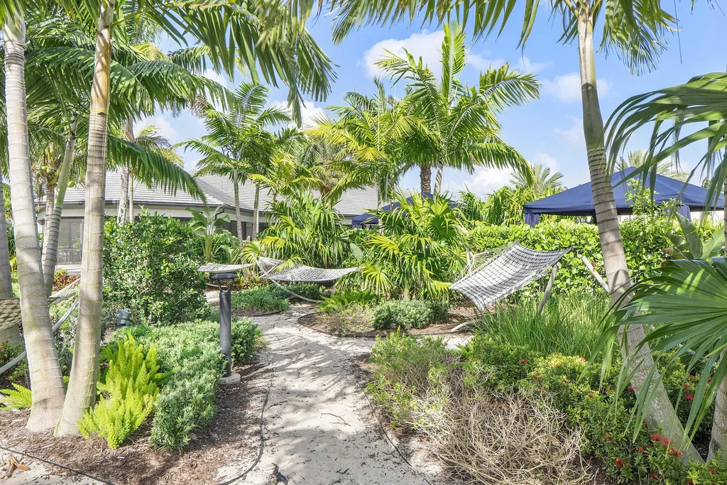 4640 E Pinehurst Trail Trail E Fort Lauderdale FL 33309