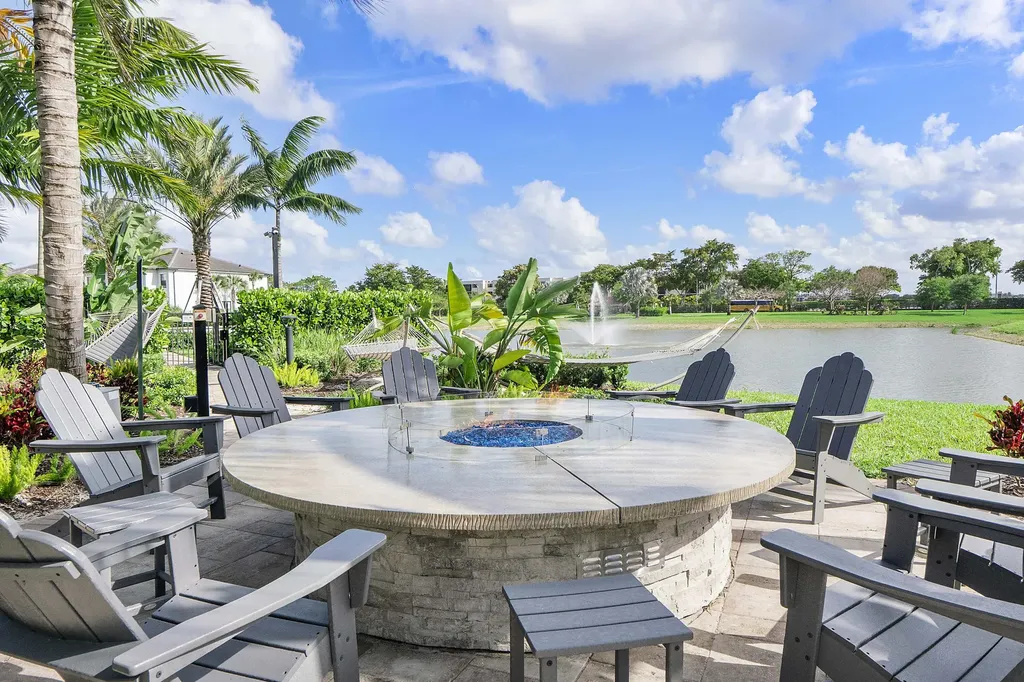 4640 E Pinehurst Trail Trail E Fort Lauderdale FL 33309