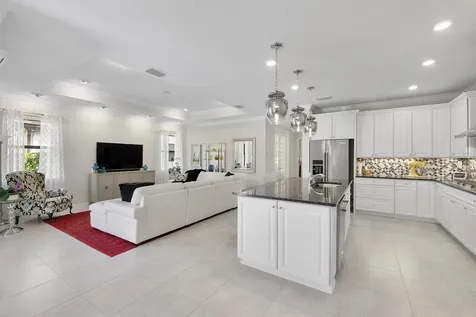 4640 E Pinehurst Trail Trail E Fort Lauderdale FL 33309