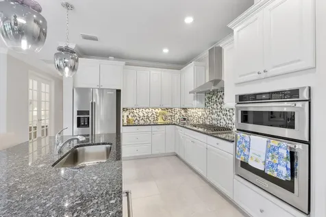 4640 E Pinehurst Trail Trail E Fort Lauderdale FL 33309