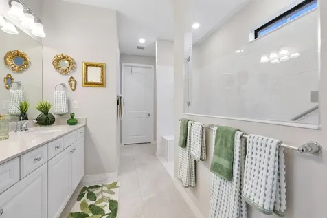 4640 E Pinehurst Trail Trail E Fort Lauderdale FL 33309