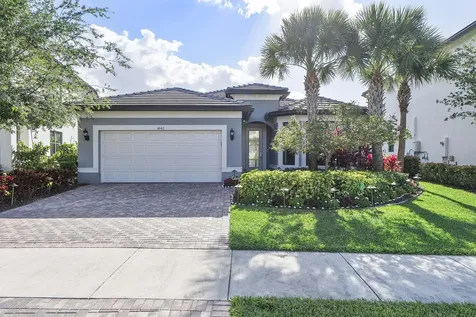 4640 E Pinehurst Trail Trail E Fort Lauderdale FL 33309