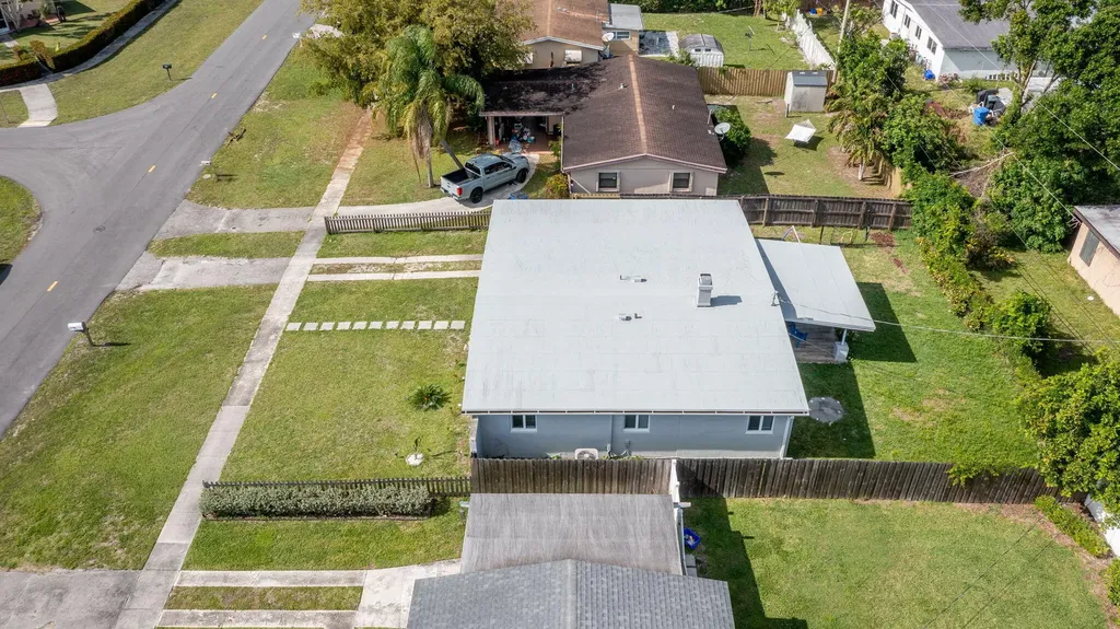 762 Gardenia Drive Royal Palm Beach FL 33411