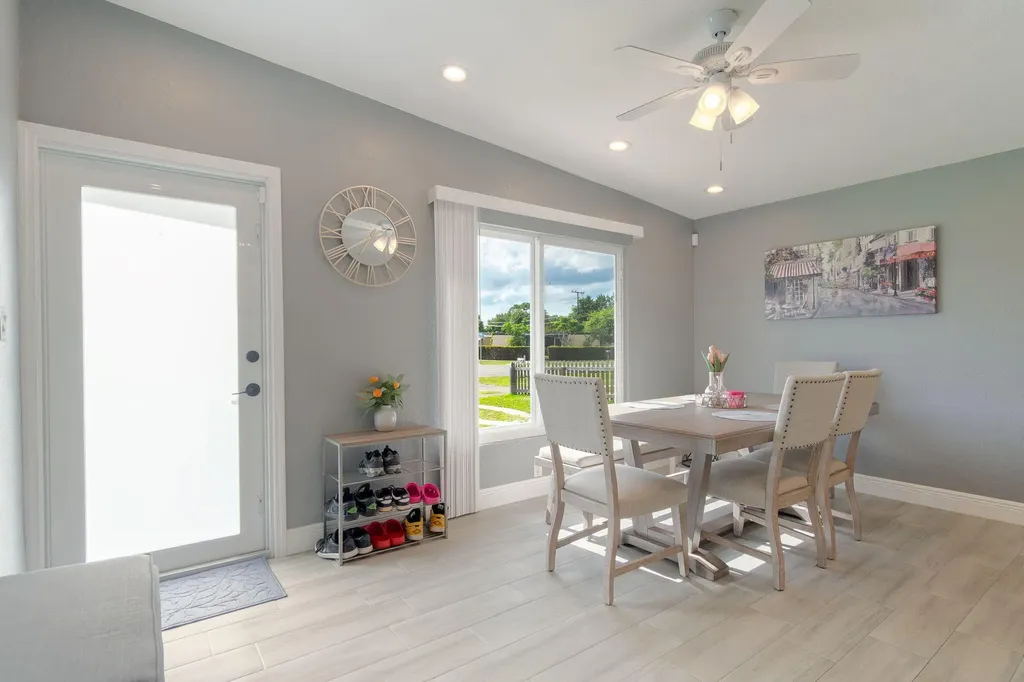 762 Gardenia Drive Royal Palm Beach FL 33411