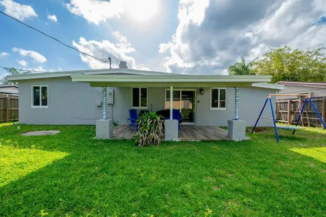 762 Gardenia Drive Royal Palm Beach FL 33411