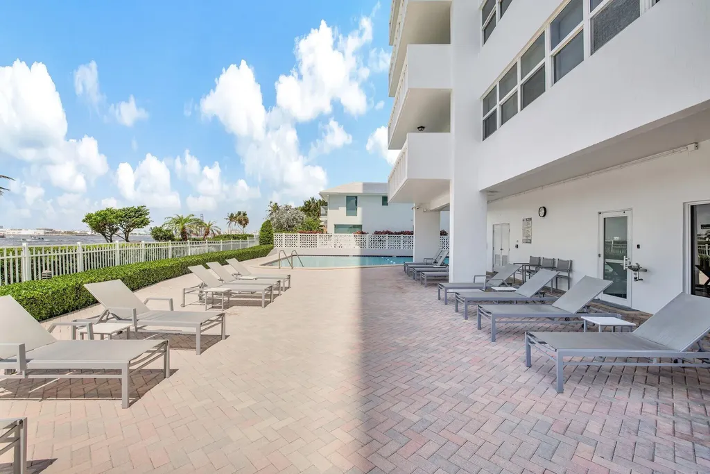 2100 S Ocean Drive Fort Lauderdale FL 33316