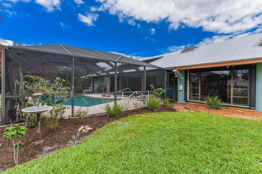 2142 SE Bryson Avenue Port St Lucie FL 34952
