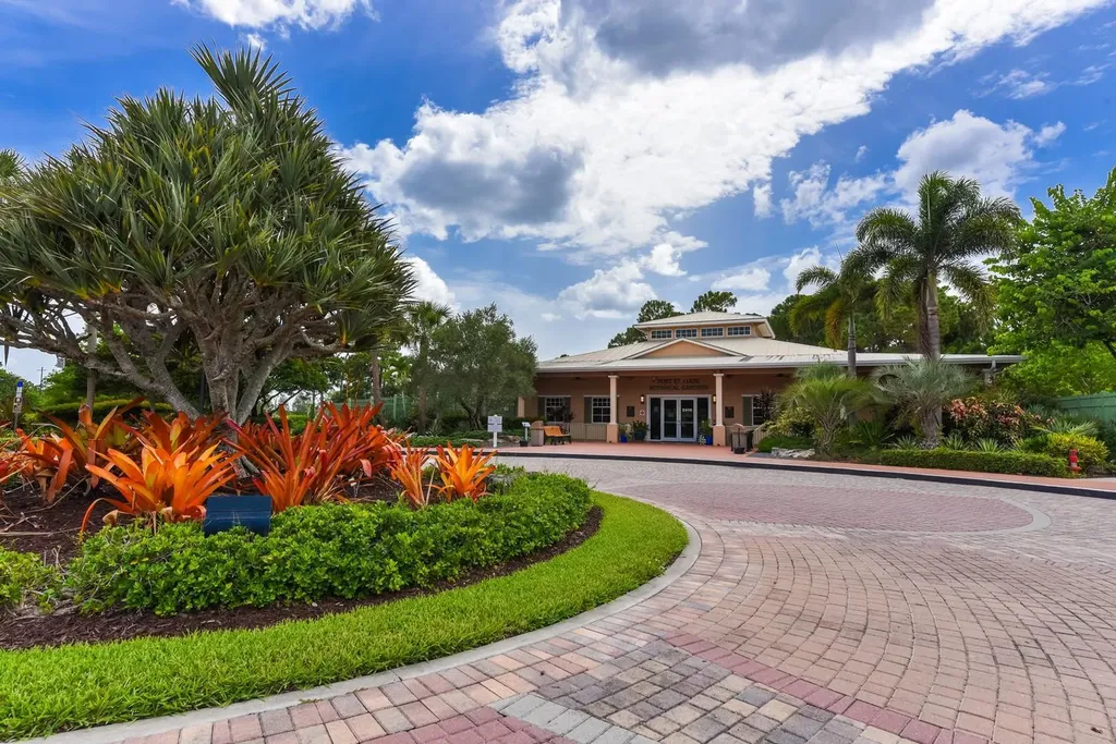 2142 SE Bryson Avenue Port St Lucie FL 34952