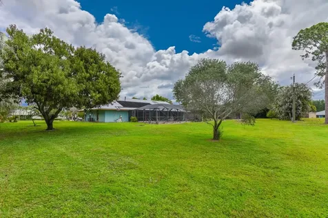 2142 SE Bryson Avenue Port St Lucie FL 34952