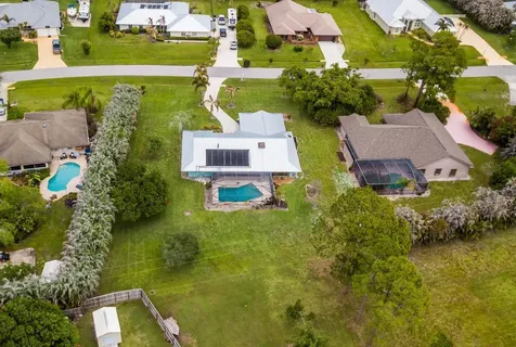 2142 SE Bryson Avenue Port St Lucie FL 34952