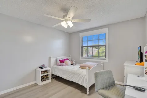 18930 NW 10th Terrace Pembroke Pines FL 33029