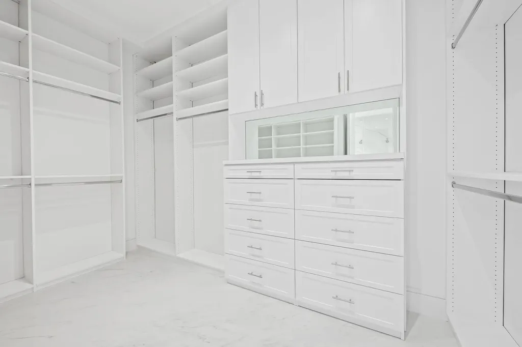 2725 NE 28th Street Fort Lauderdale FL 33306