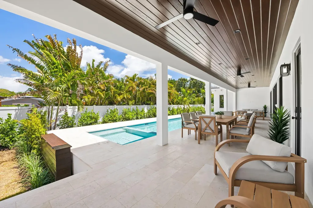 2725 NE 28th Street Fort Lauderdale FL 33306