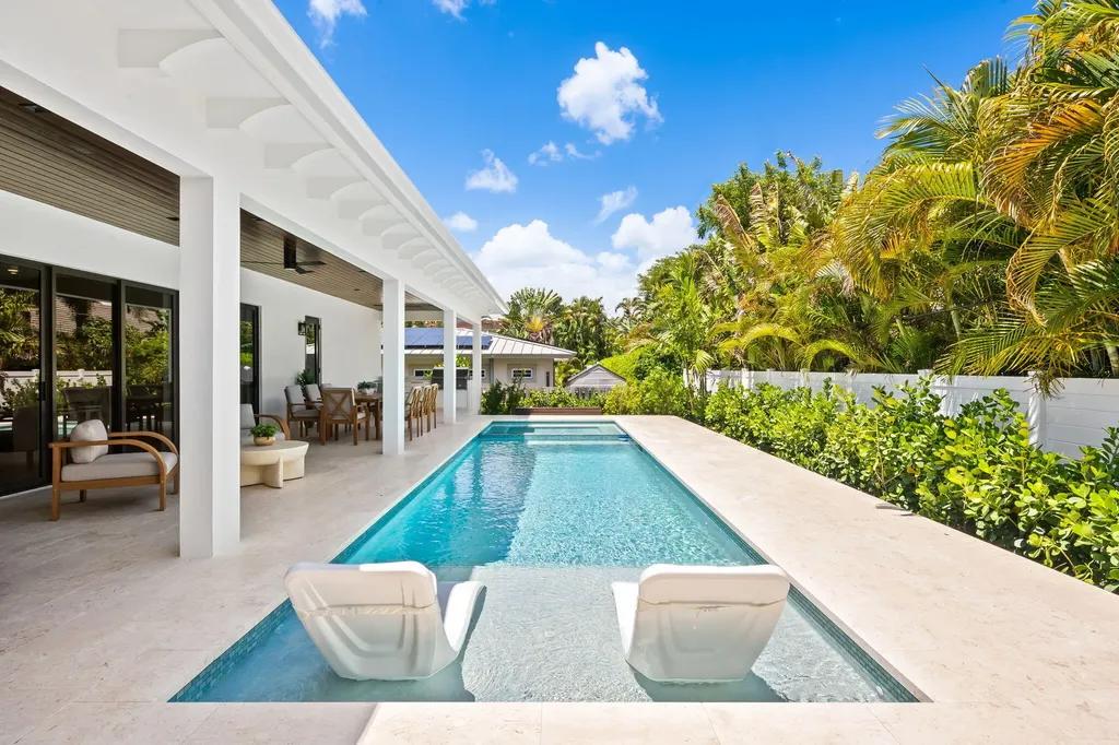 2725 NE 28th Street Fort Lauderdale FL 33306