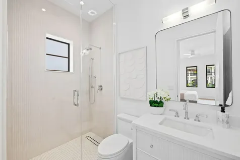 2725 NE 28th Street Fort Lauderdale FL 33306