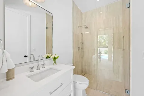 2725 NE 28th Street Fort Lauderdale FL 33306