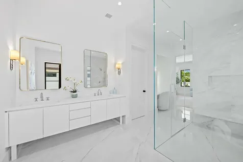 2725 NE 28th Street Fort Lauderdale FL 33306