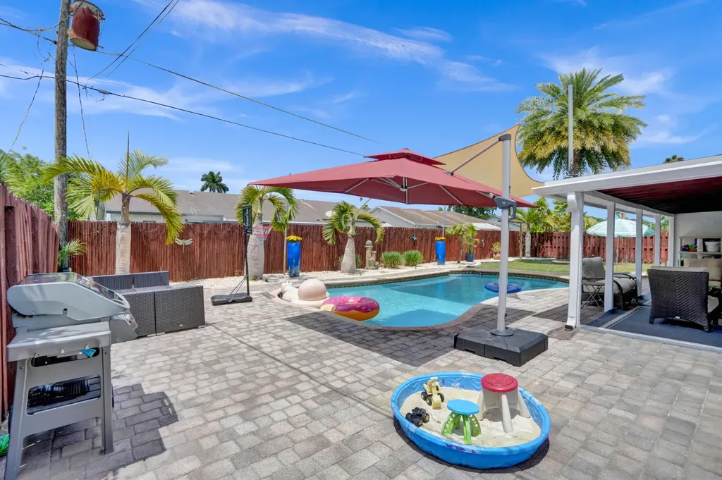 10501 NW 20th Court Sunrise FL 33322