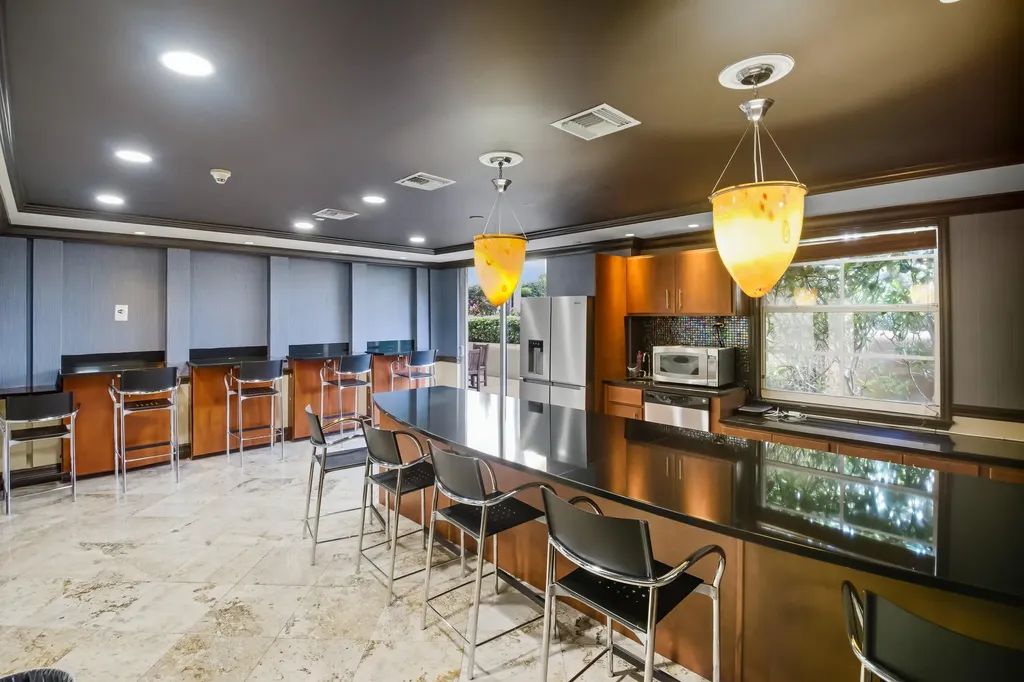 520 SE 5th Avenue Fort Lauderdale FL 33301