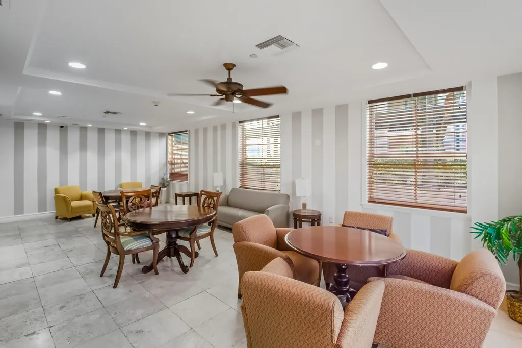520 SE 5th Avenue Fort Lauderdale FL 33301