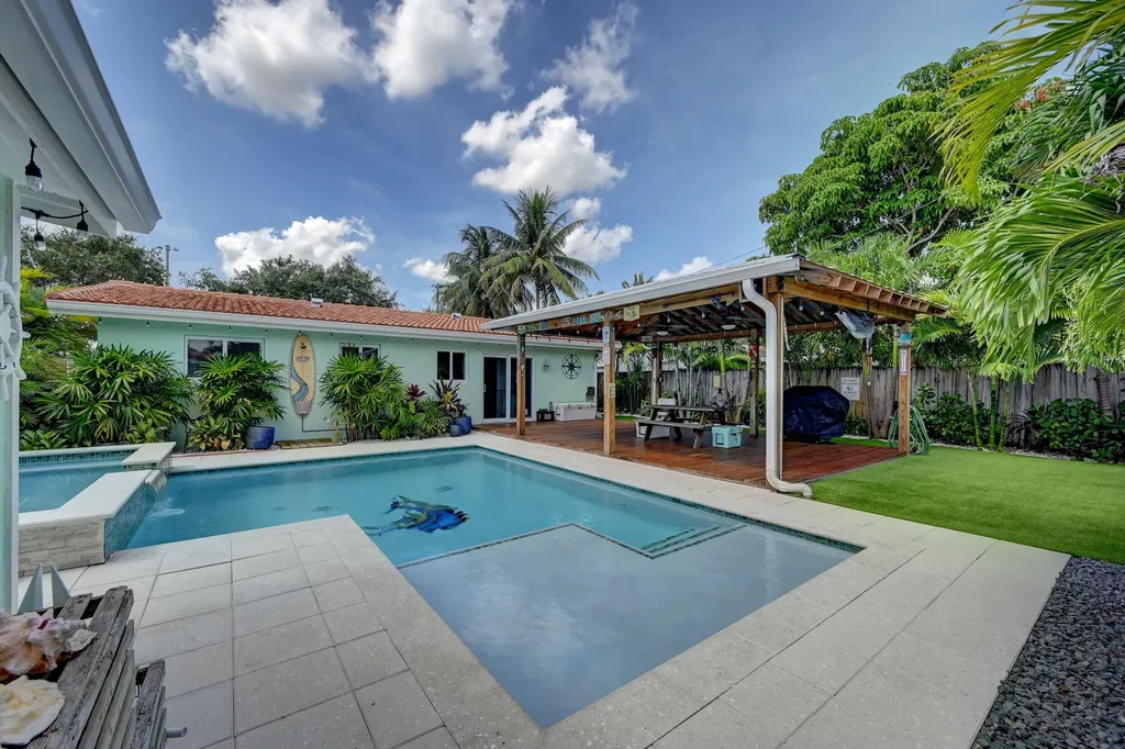 351 NE 41st Street Oakland Park FL 33334